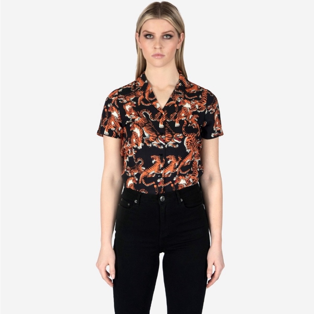 Straight To Hell- Tame My Tiger Full Tiger Print Button Down Shirt- Size Medium